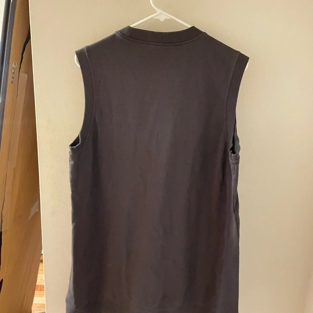 H&M Divided Gray Ribbed Top - Picture 2 of 3